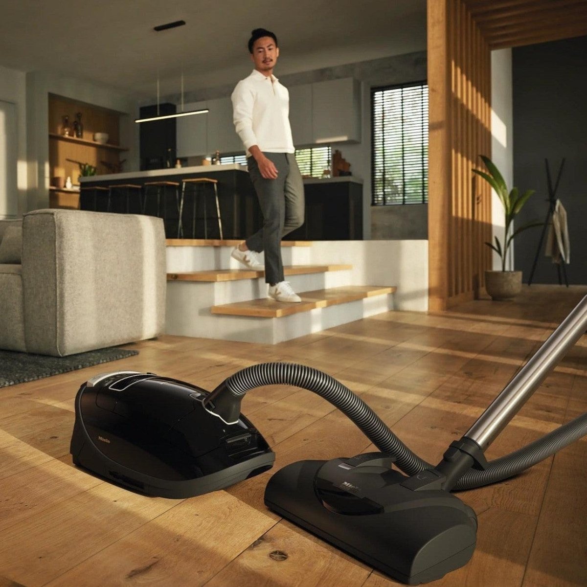 Miele Complete C3 Kona - Canister Vacuum